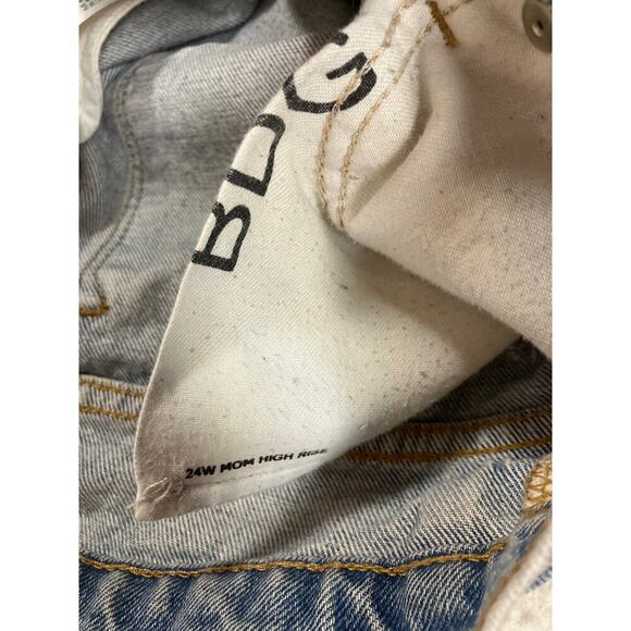 BDG Shorts 24 Waist Mom Jean Highrise - Picture 3 of 4